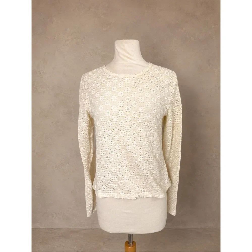 Old Navy Cream Lace Knit Long Sleeve Top Floral Textured Medium